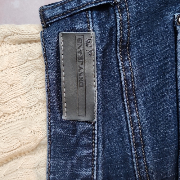 👖 DKNY SOHO SKINNY JEANS SZ 6 - Picture 8 of 8